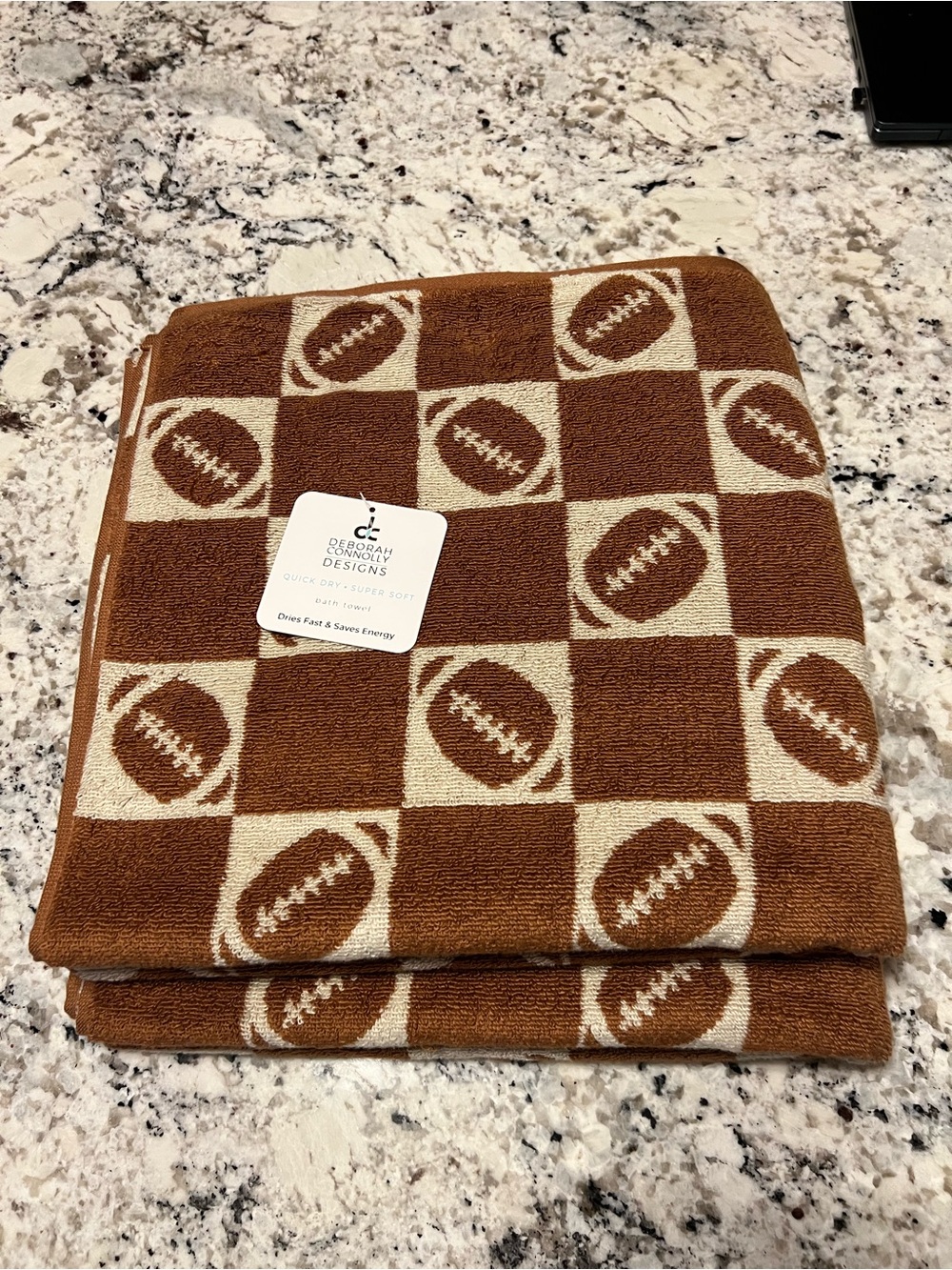 🏈 Deborah Connolly Designs Football Bath towels 🏈 set of 2 NWT